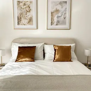 Apartment Amazing Flat With Terrace, Mailand